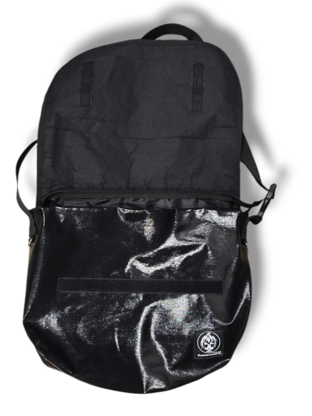 Black Graphic Messenger Bag with Dark Anime Bleach Ichigo